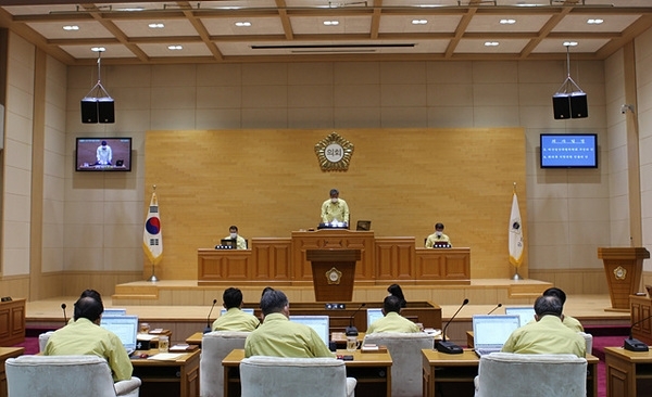 신안군의회 제292회 제2차 정례회 개회..