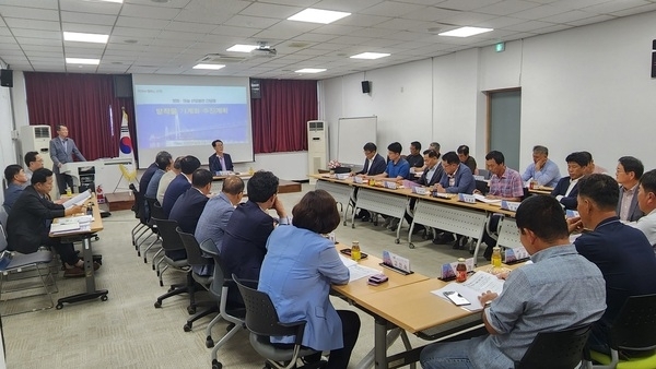 신안군, 양파도 벼농사처럼 100% 기계화한다!..'박우량 군수, 양파 ․ 마늘 재배 농가와 간담회 개최'1