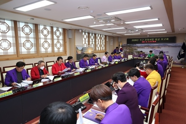 신안군 2025년 국·도비 예산 4,800억 원 확보..'흑산공항 및 비금~암태 연도교 건설 등 교통 기반 시설(인프라) 확충 속도'1